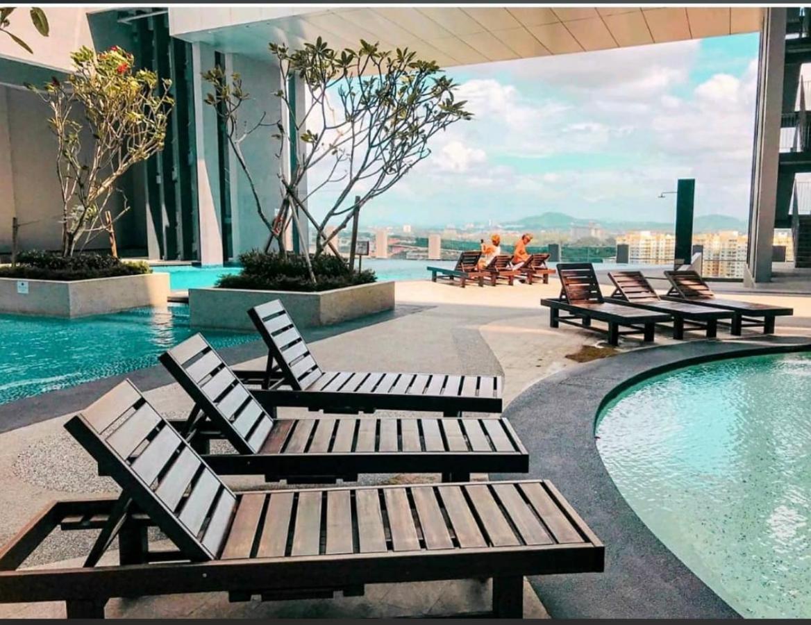 Homestay Shah Rizki At Imperio With Swimming Pool Muslim Friendly Malacca Eksteriør billede
